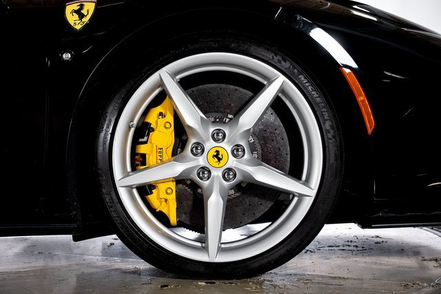 Used 2022 Ferrari F8 Tributo image 19