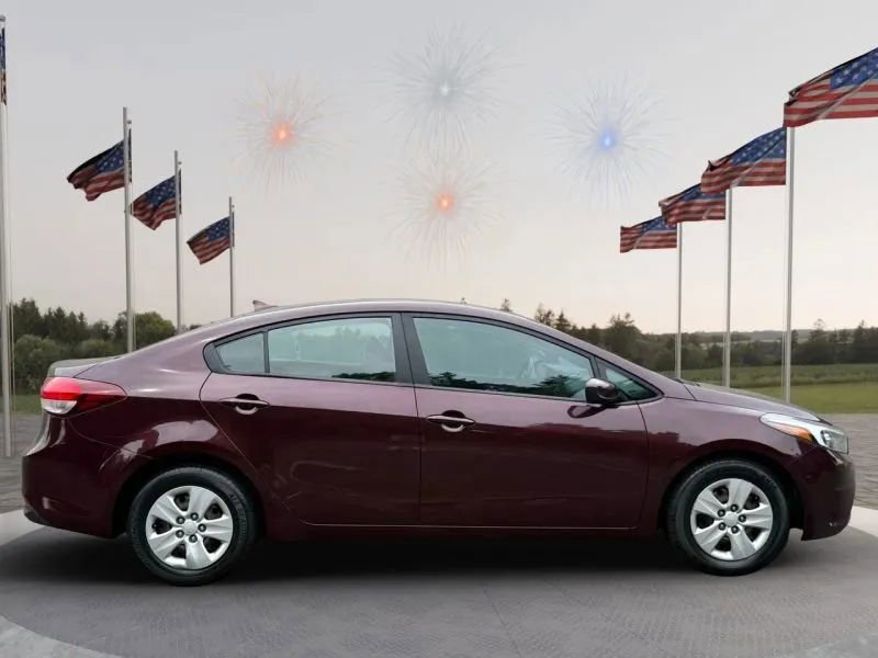 Used 2018 Kia Forte LX image 4