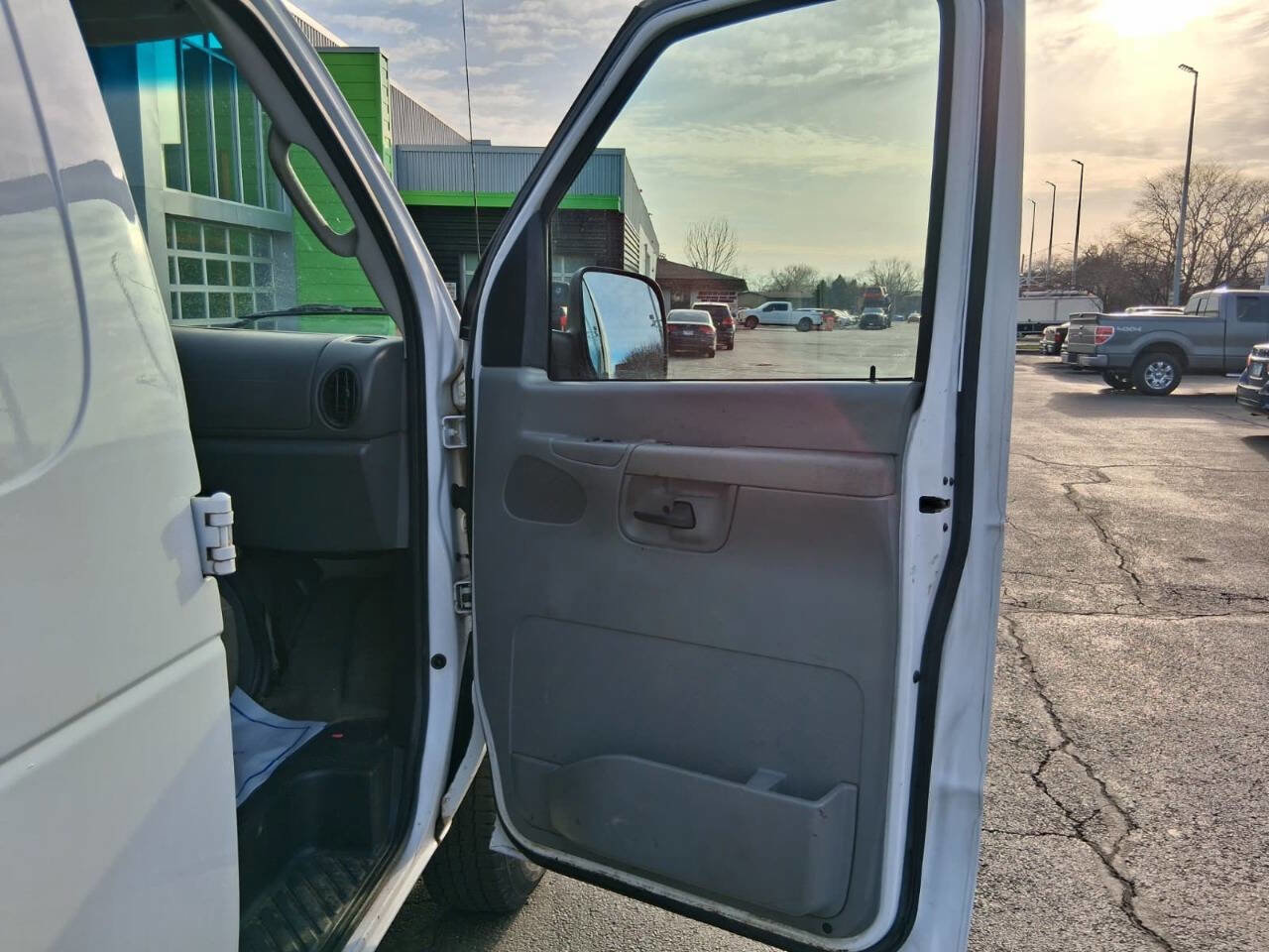 Used 2008 Ford E-150 and Econoline 150 image 15