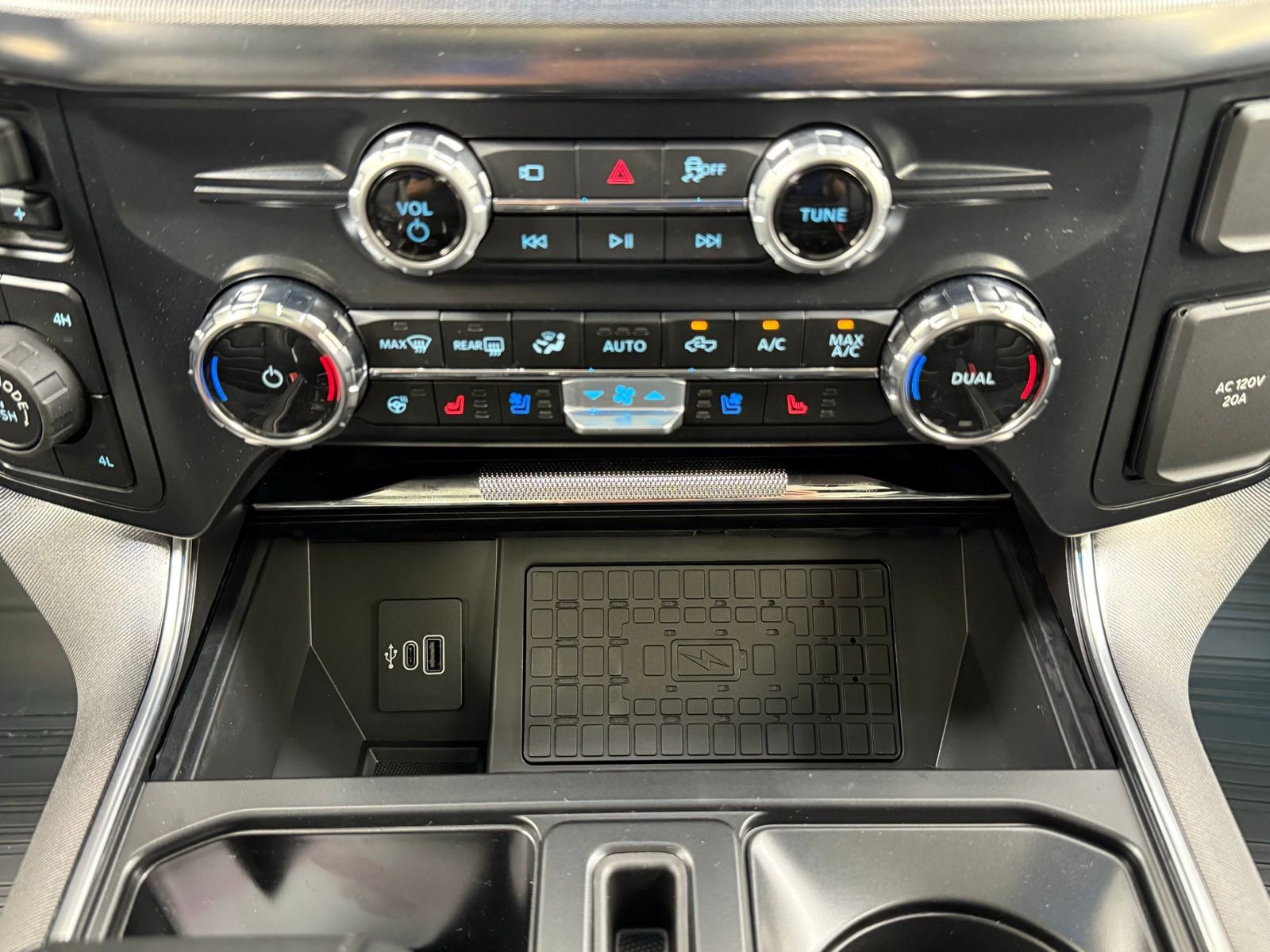 New 2025 Ford F150 Platinum w/ Equipment Group 702A High AWD/4WD image 38