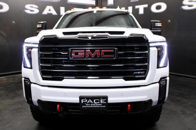 Used 2024 GMC Sierra 2500 AT4 w/ AT4 Premium Plus Package image 2