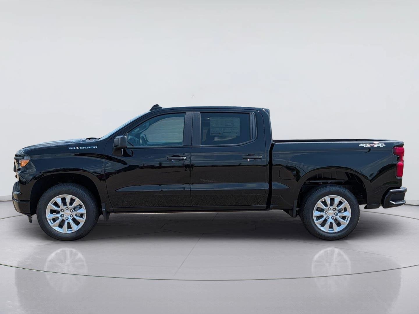 New 2026 Chevrolet Silverado 1500 Custom AWD/4WD image 2