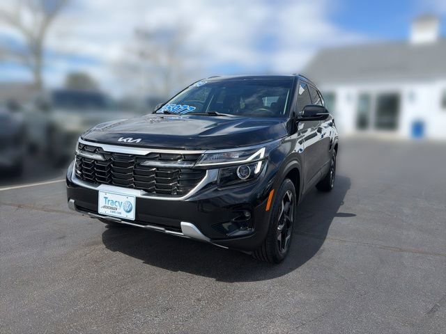 Used 2024 Kia Seltos EX AWD/4WD image 3