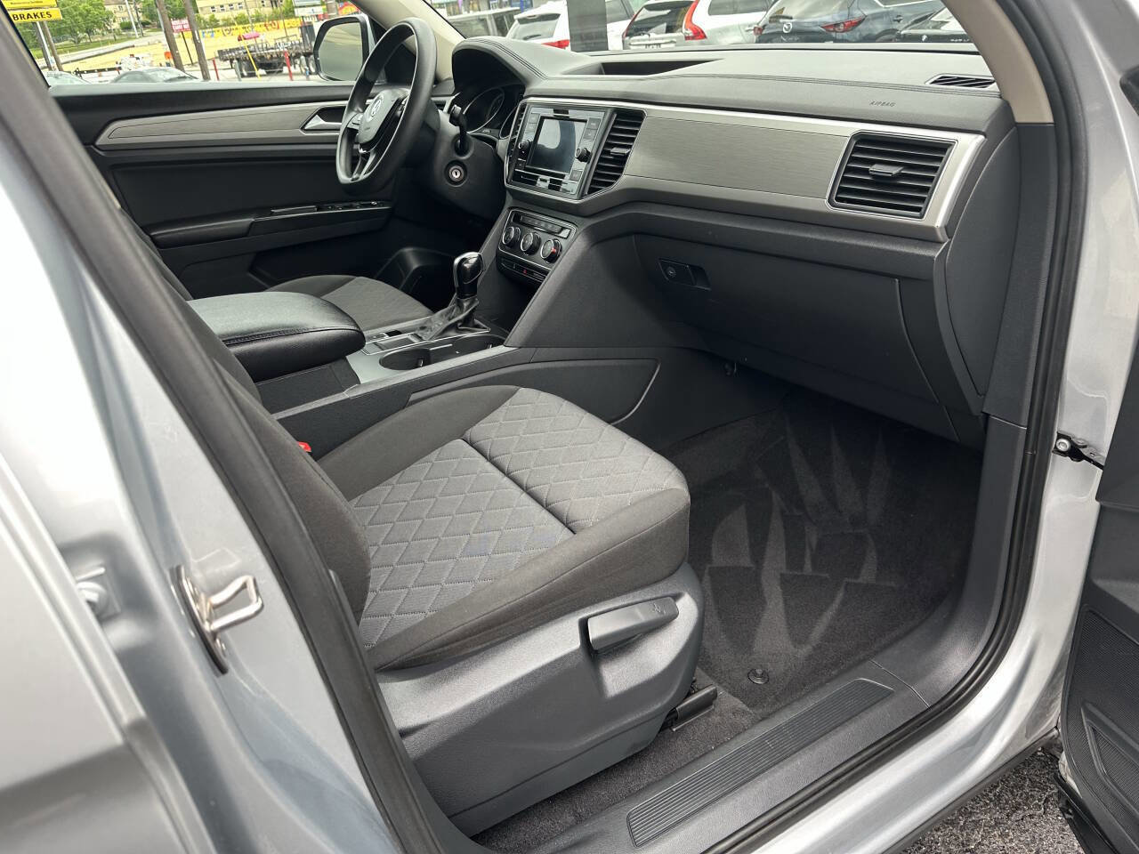 Used 2018 Volkswagen Atlas S FWD image 12