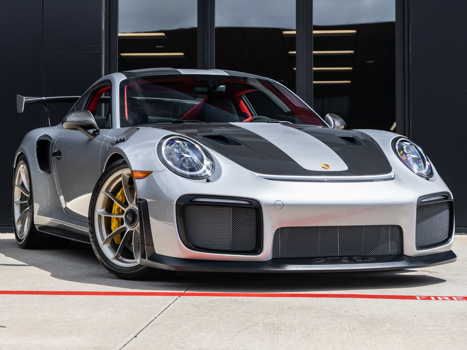 Certified 2018 Porsche 911 GT2 RS RWD image 6