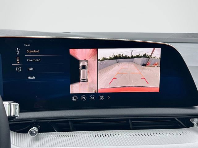 Used 2025 Cadillac Optiq Sport 2 w/ LPO, Floor Liner Package AWD/4WD image 12