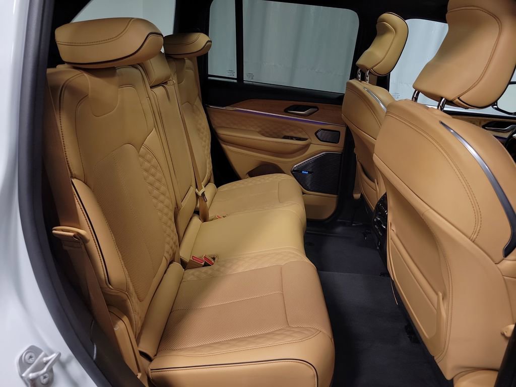 Used 2022 Jeep Grand Cherokee Summit image 24