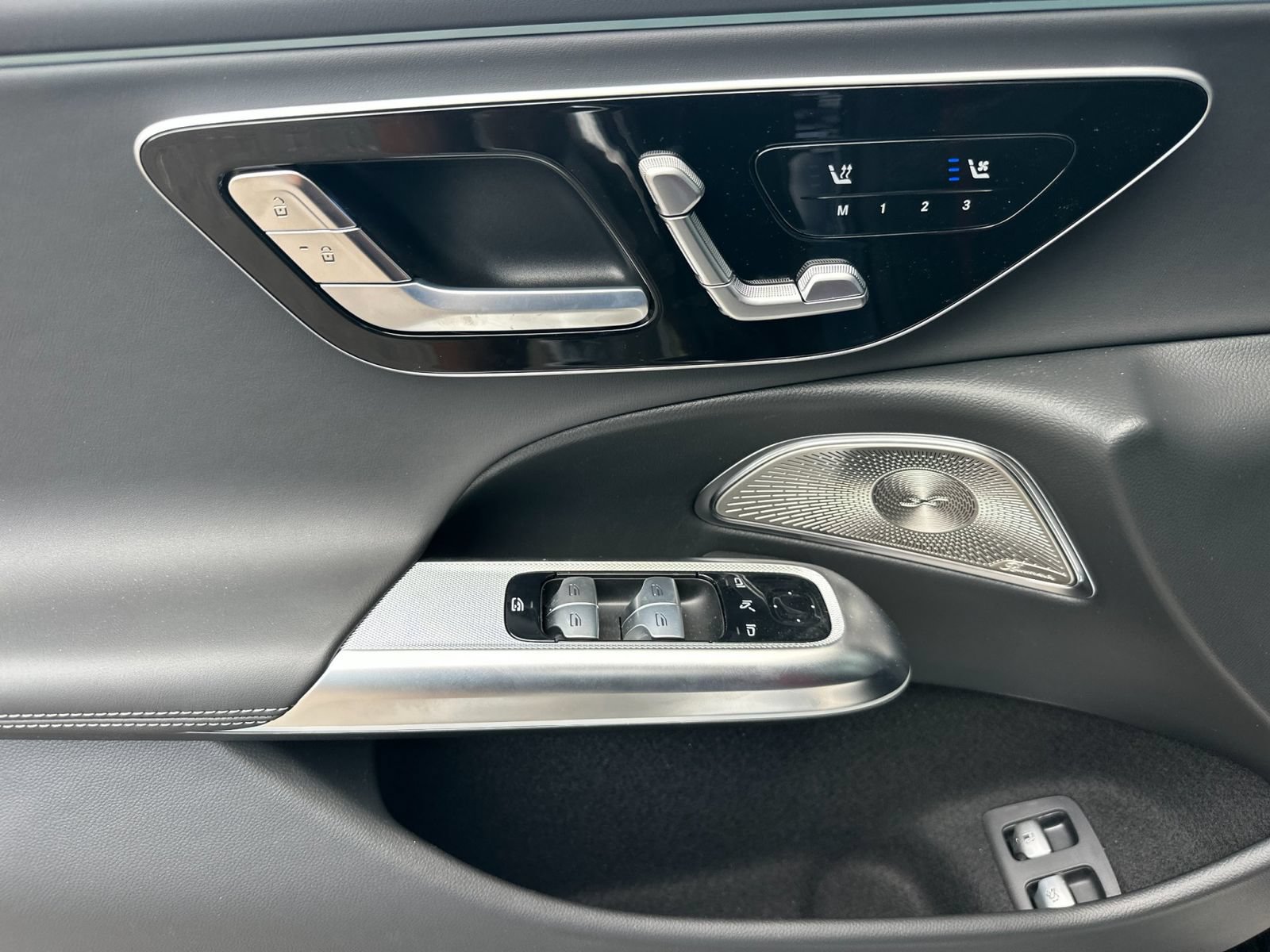 New 2026 Mercedes-Benz E 53 AMG e 4MATIC Wagon image 11