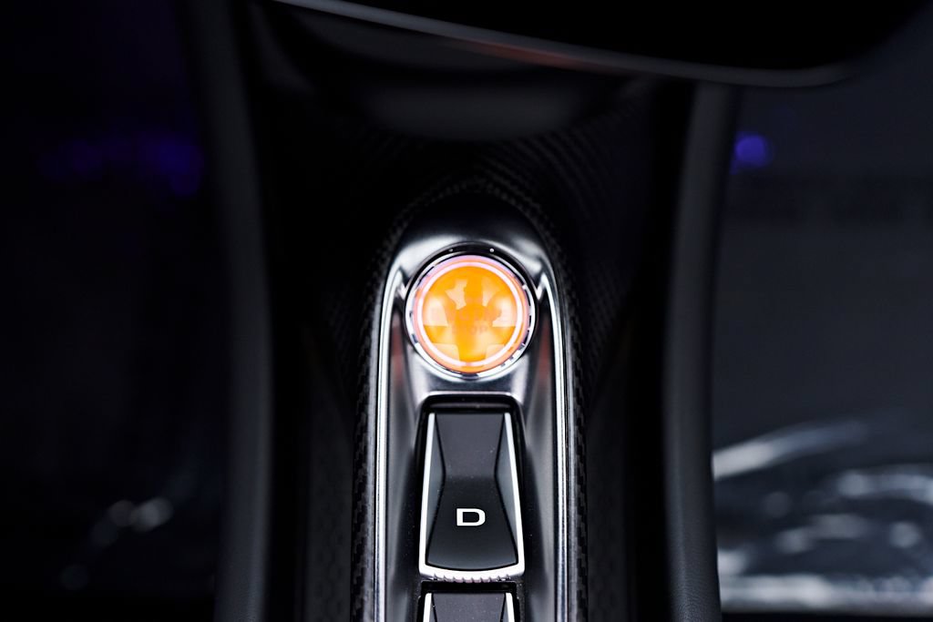 Used 2025 McLaren Artura Spider RWD image 39