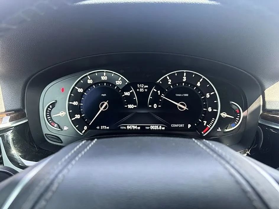 Used 2017 BMW 530i RWD image 24