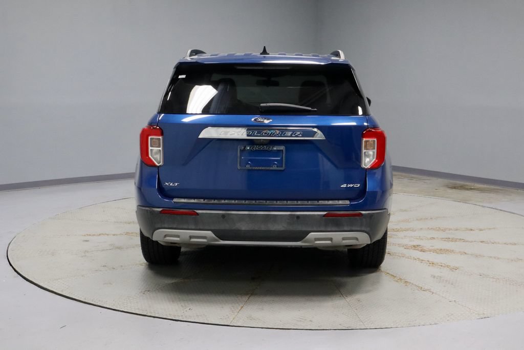 Used 2021 Ford Explorer XLT w/ Equipment Group 202A AWD/4WD image 10