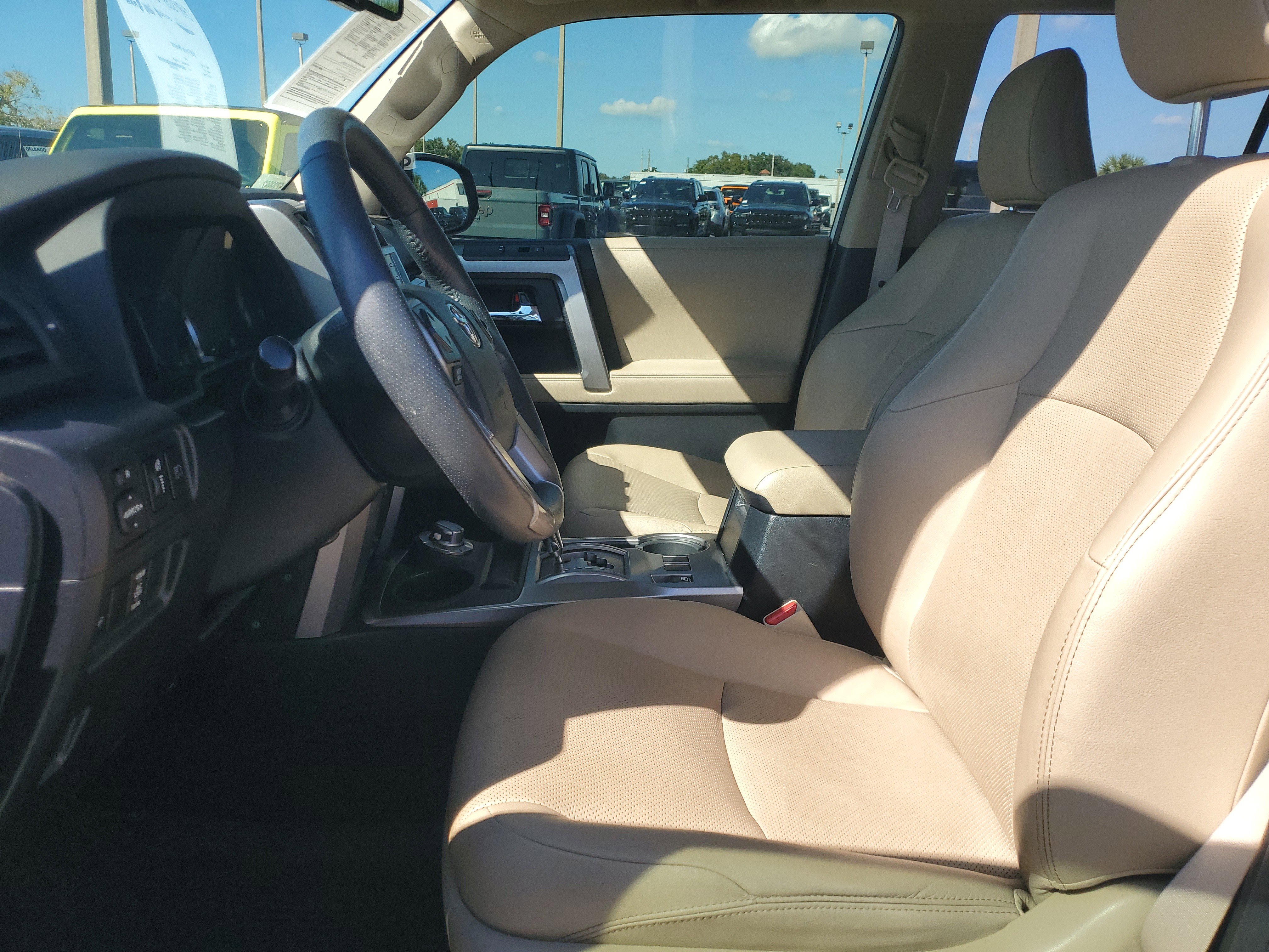 Used 2020 Toyota 4Runner 4WD image 13