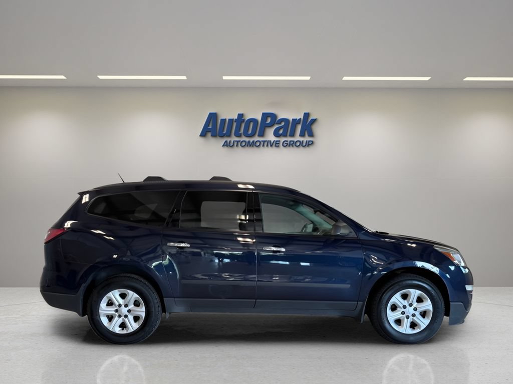 Used 2015 Chevrolet Traverse LS FWD image 8