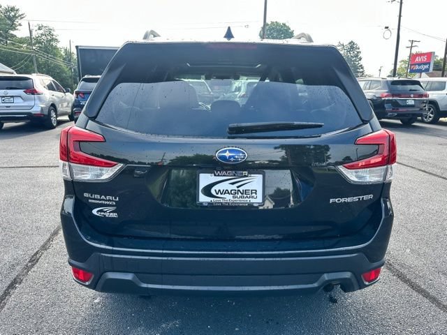 Used 2020 Subaru Forester Premium AWD/4WD image 7