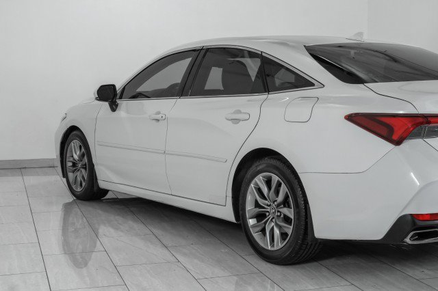 Used 2019 Toyota Avalon XLE w/ Moonroof Package image 63