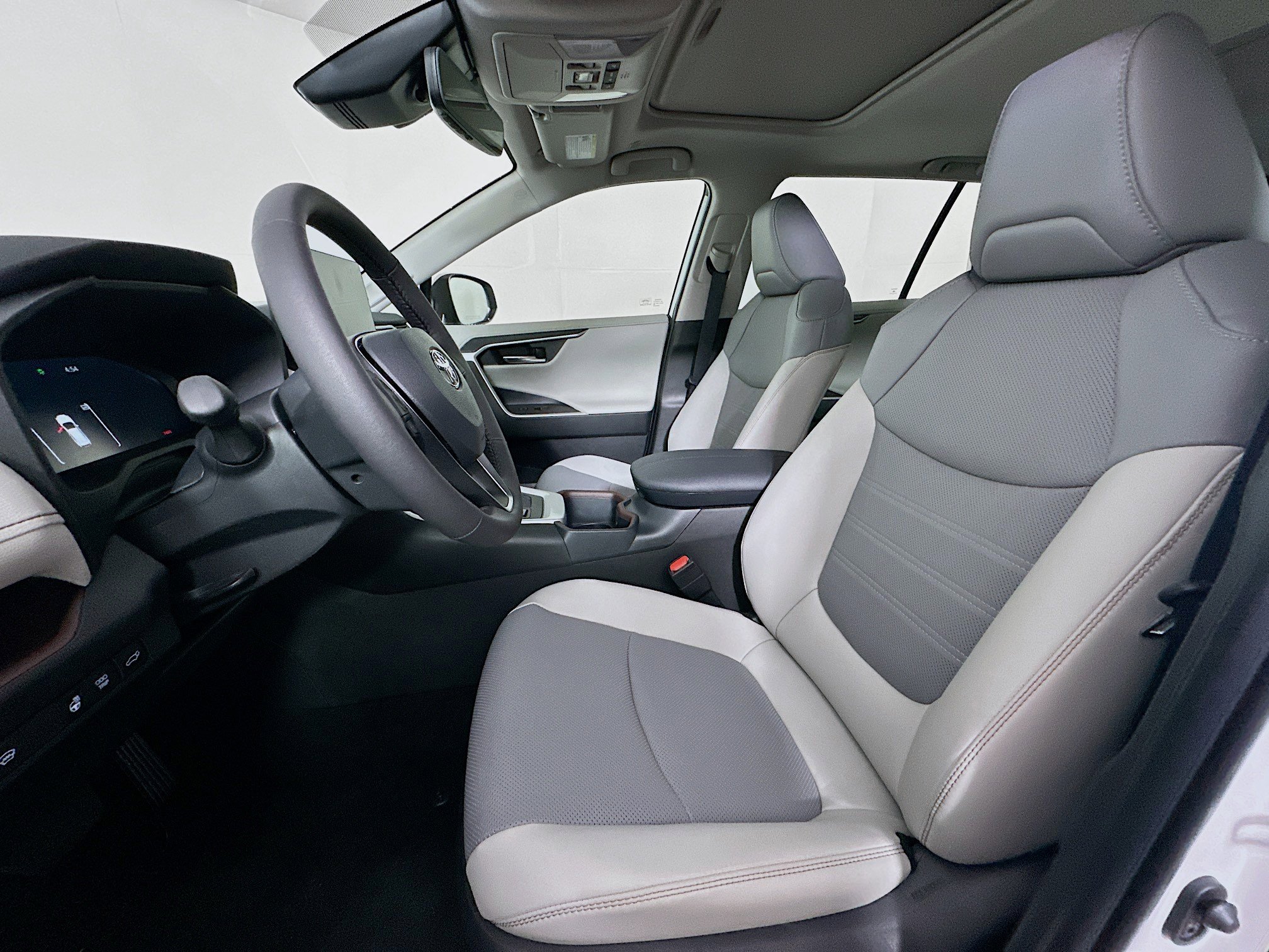 Used 2025 Toyota RAV4 Limited w/ Weather Package image 13