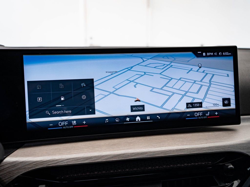 Certified 2025 BMW 330i xDrive Sedan image 31