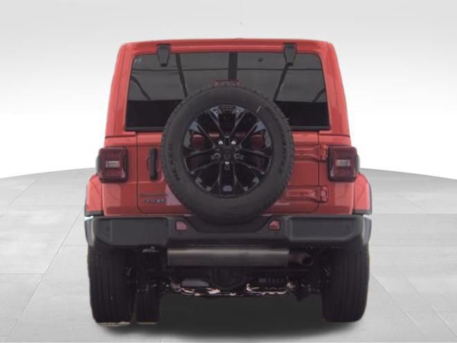 Used 2025 Jeep Wrangler Unlimited Sahara w/ Safety Group image 9