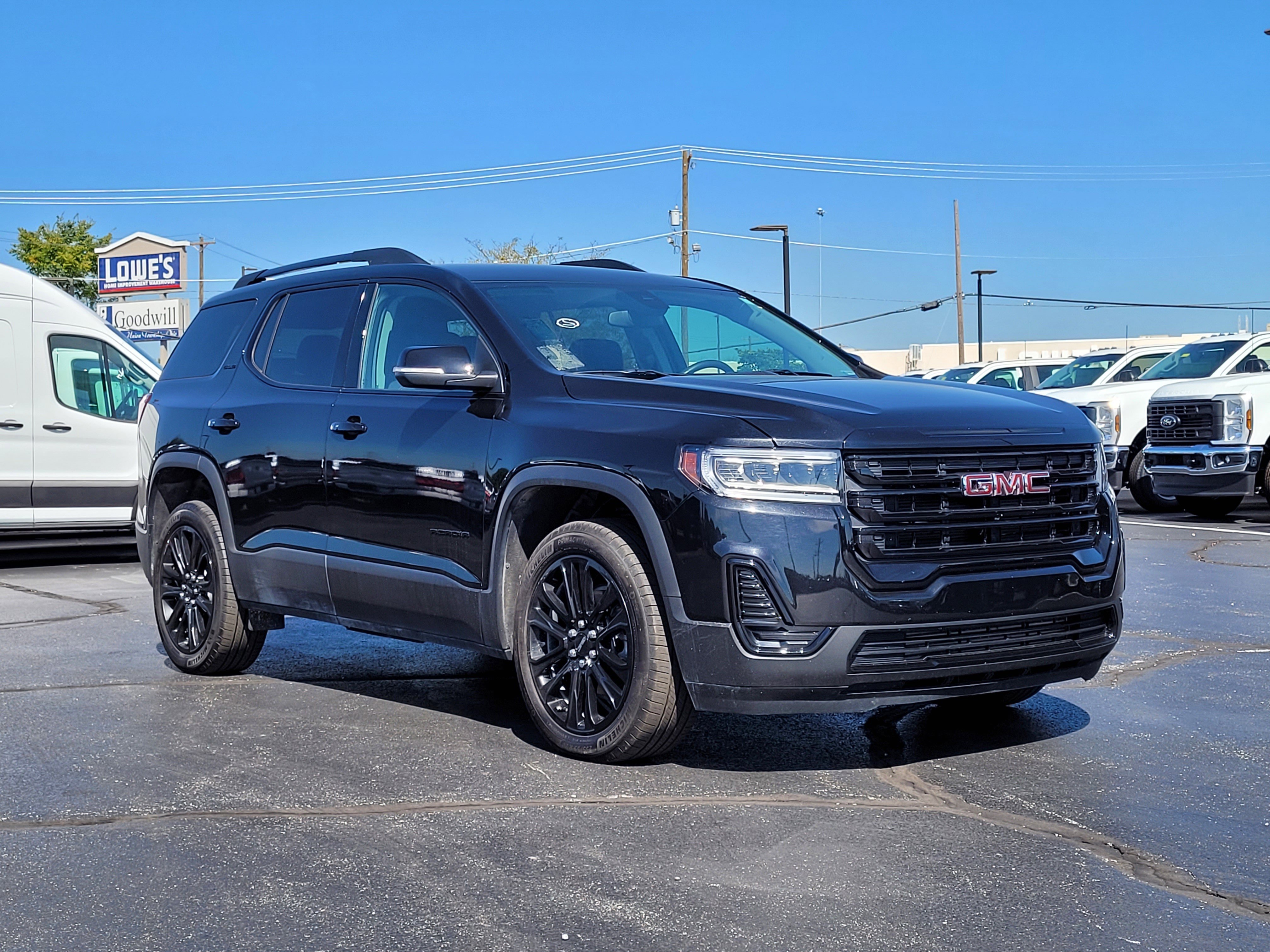 Used 2023 GMC Acadia SLE w/ Driver Convenience Package