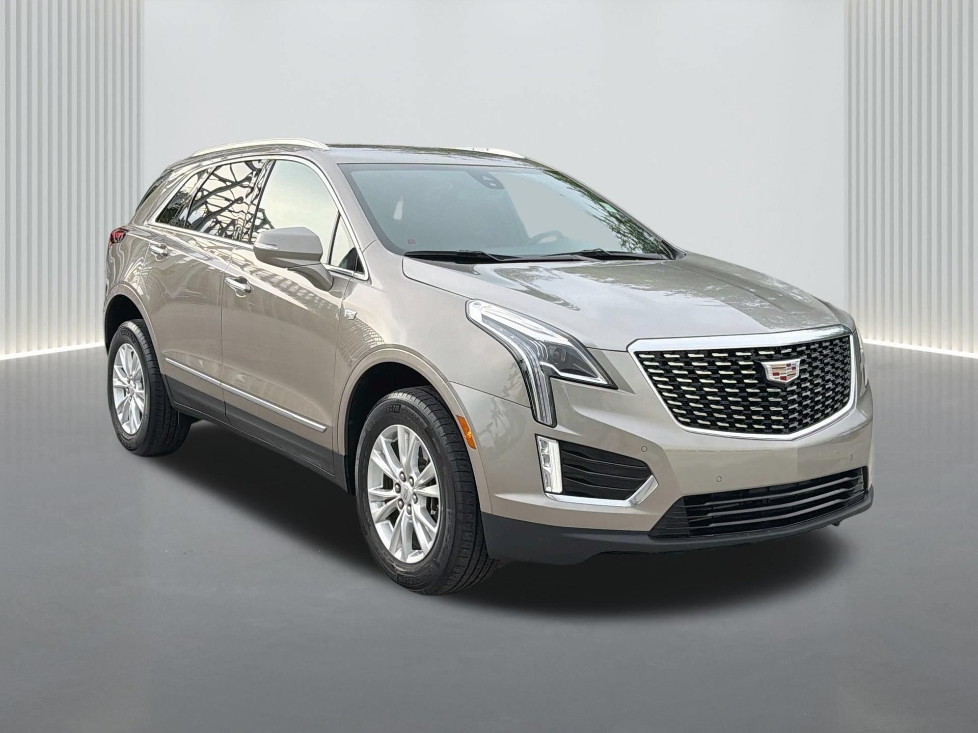 Certified 2023 Cadillac XT5 Luxury FWD image 9