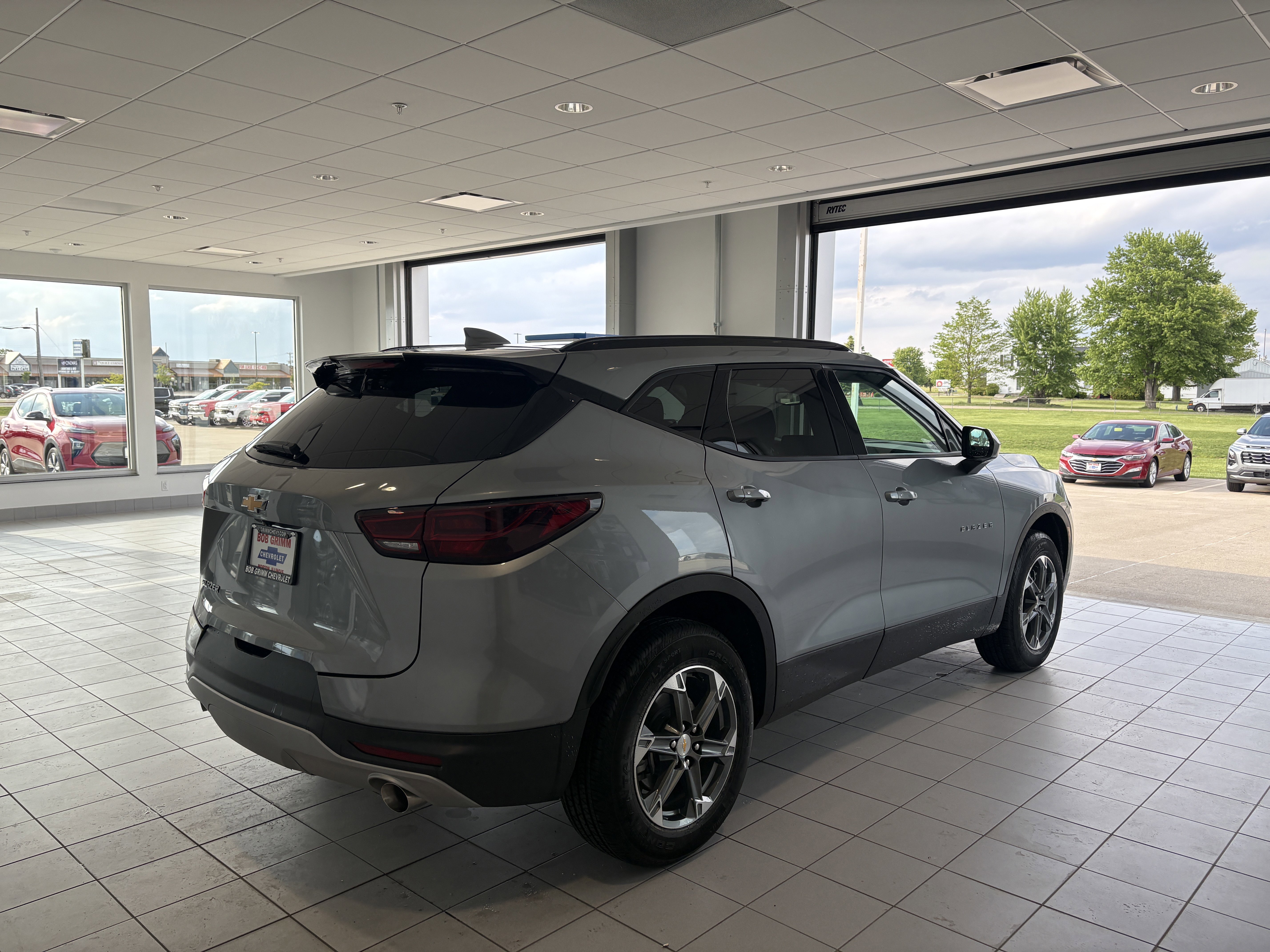 Used 2025 Chevrolet Blazer LT w/ Convenience Package FWD image 6
