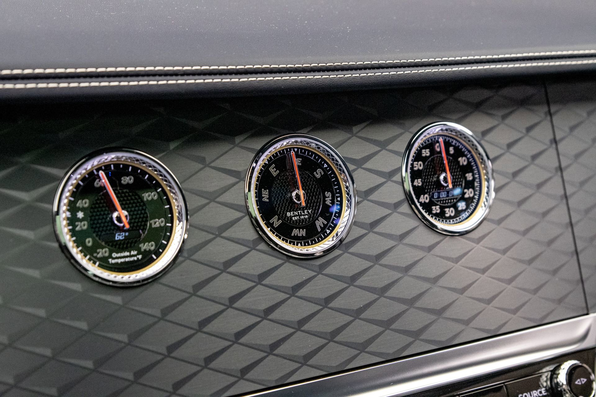 Used 2024 Bentley Flying Spur S V8 AWD/4WD image 24