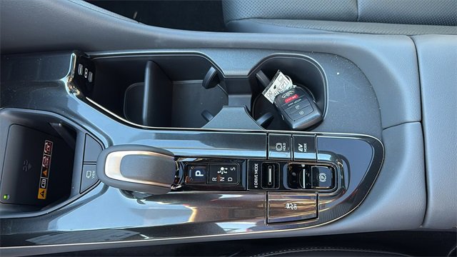 New 2025 Toyota Crown Signia image 15