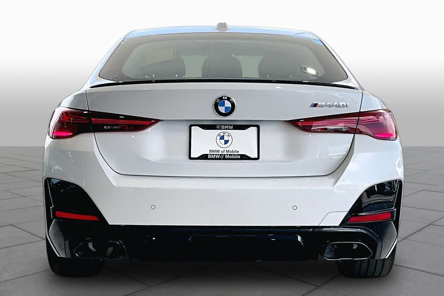 New 2026 BMW M440i w/ Premium Package RWD image 4