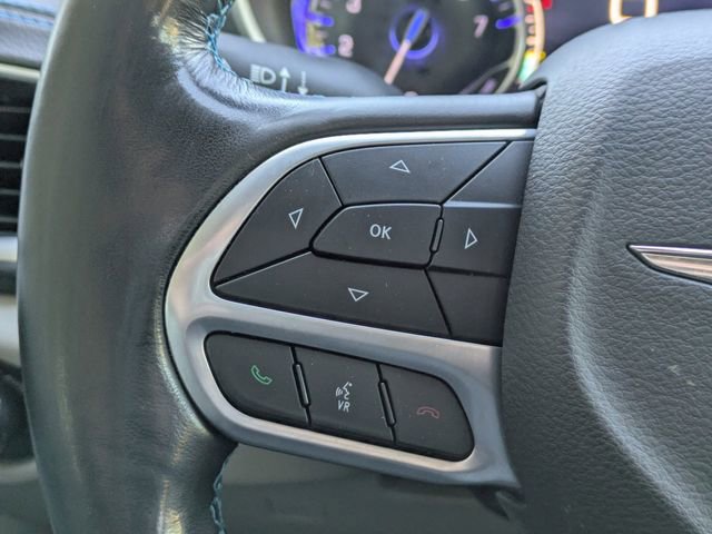 Used 2021 Chrysler Pacifica Touring-L image 29