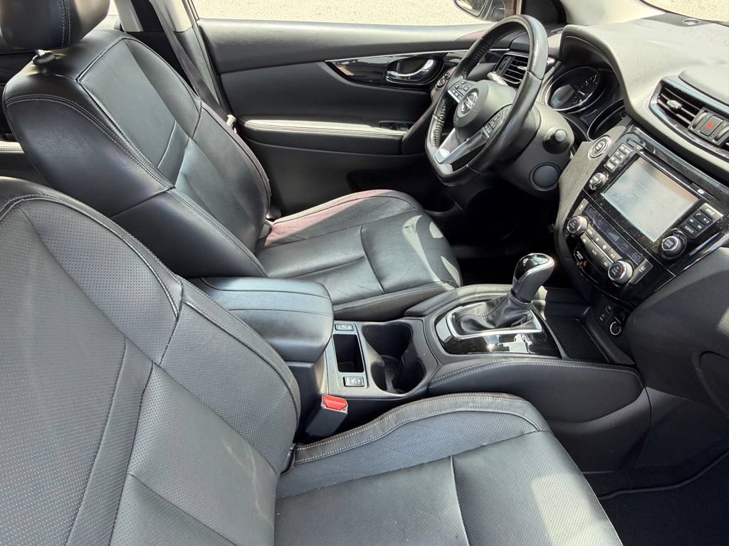 Used 2018 Nissan Rogue Sport SL w/ SL Premium Package FWD image 15
