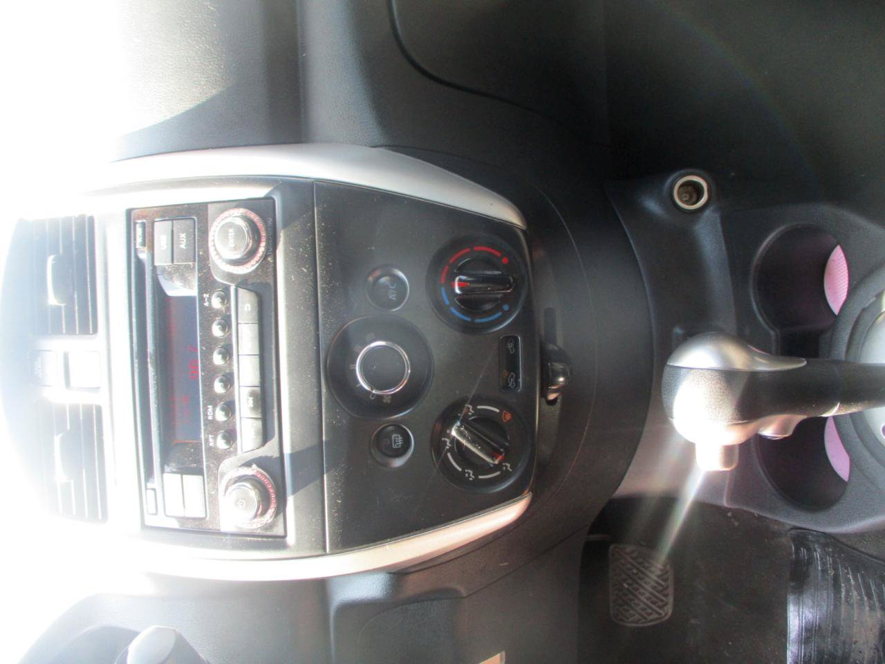 Used 2018 Nissan Versa SV FWD image 10