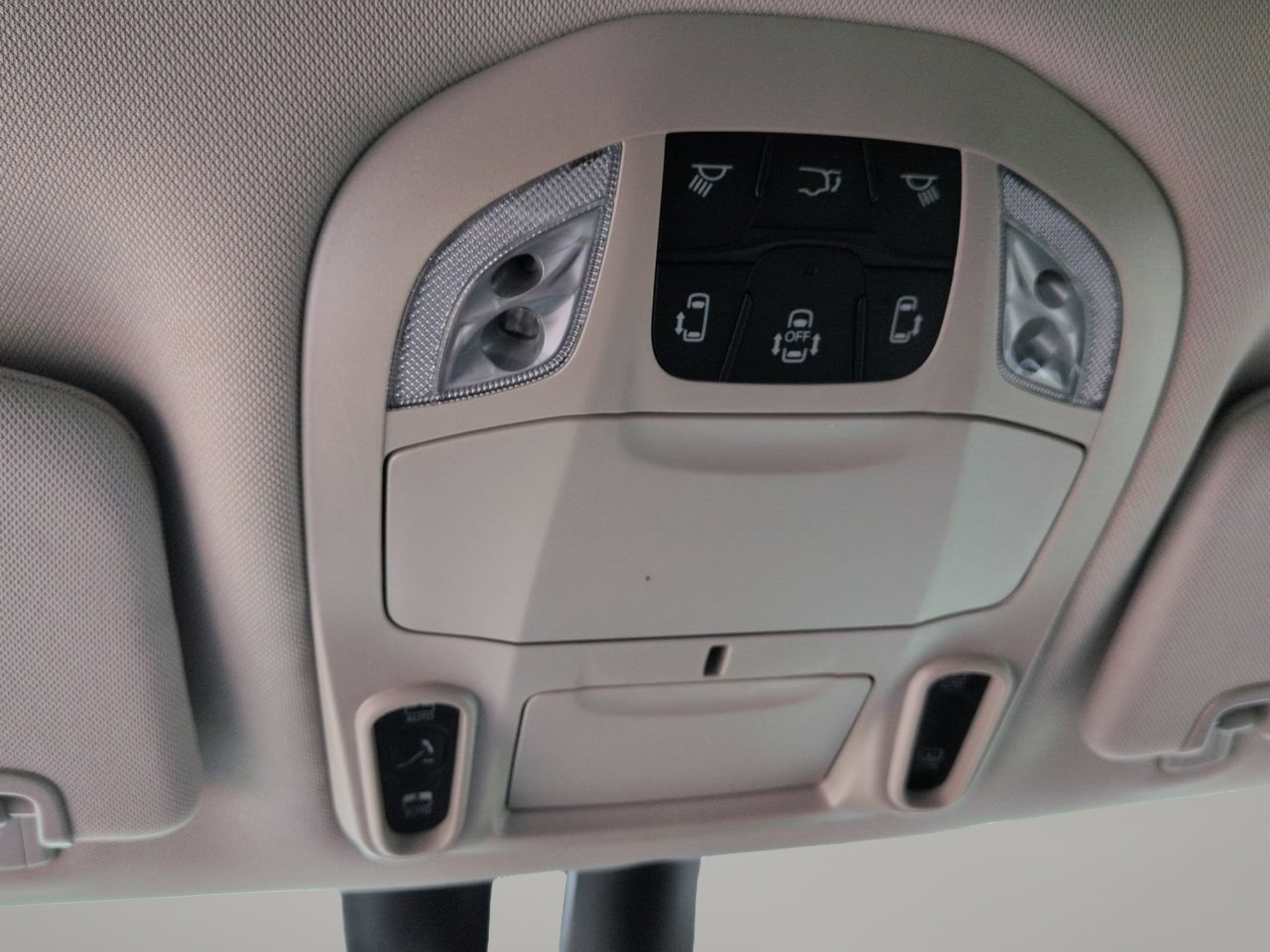 Used 2022 Chrysler Pacifica Limited AWD/4WD image 27