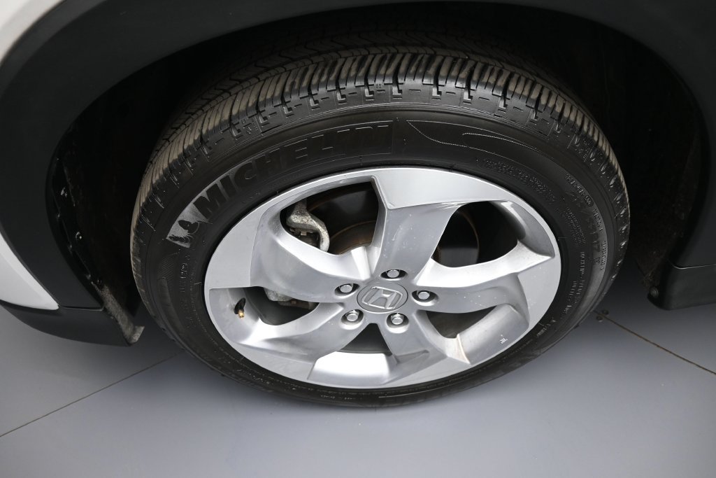 Used 2022 Honda HR-V LX image 12