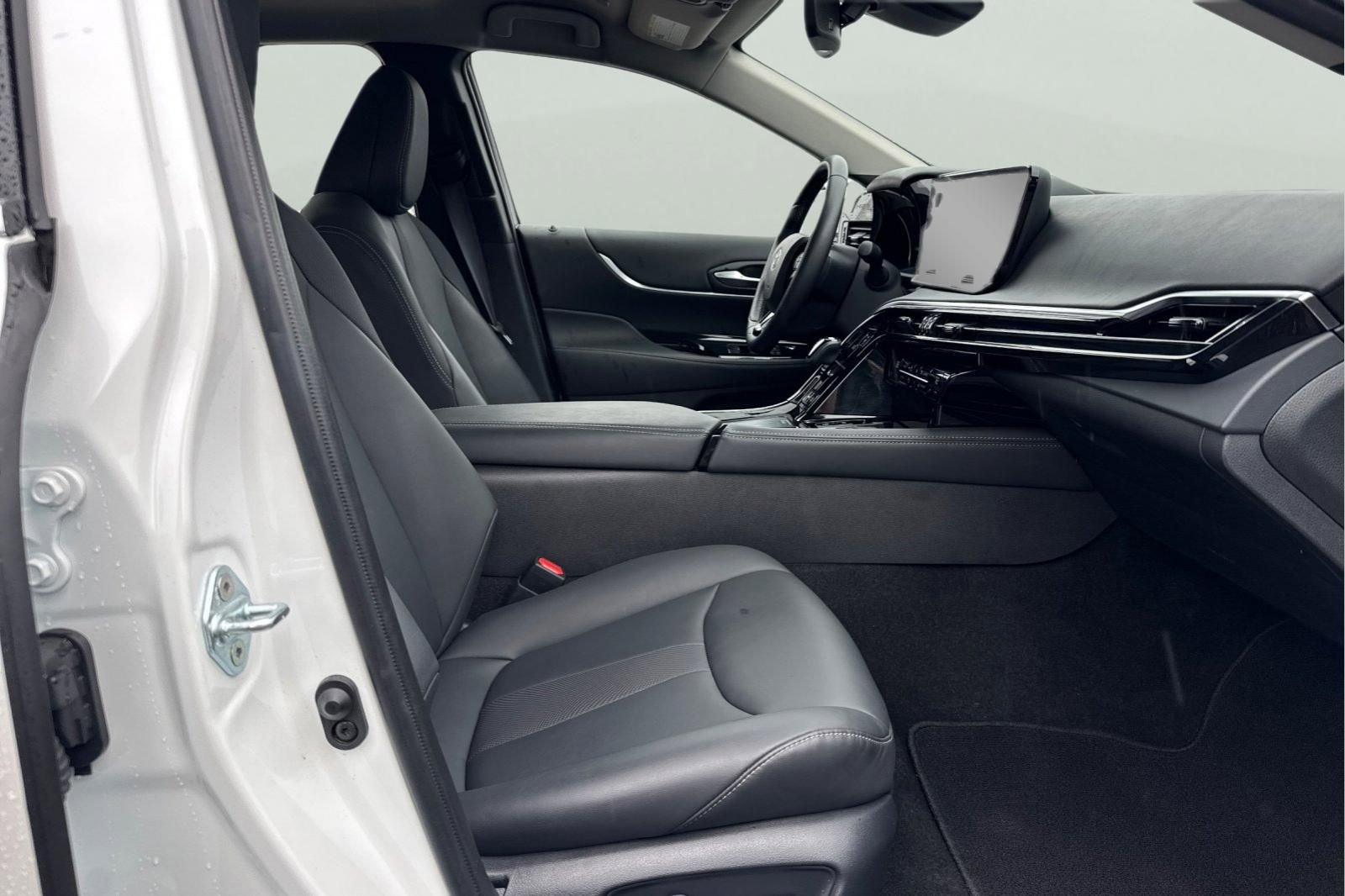 Certified 2023 Toyota Mirai XLE w/ Advanced Technology Package image 17