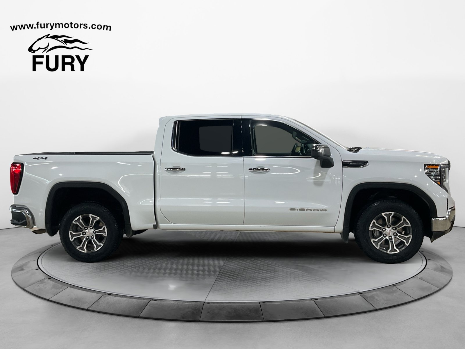 Used 2026 GMC Sierra 1500 SLT AWD/4WD image 3