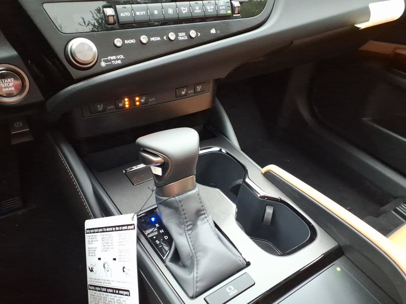 New 2025 Lexus ES 350 w/ Premium Package image 13