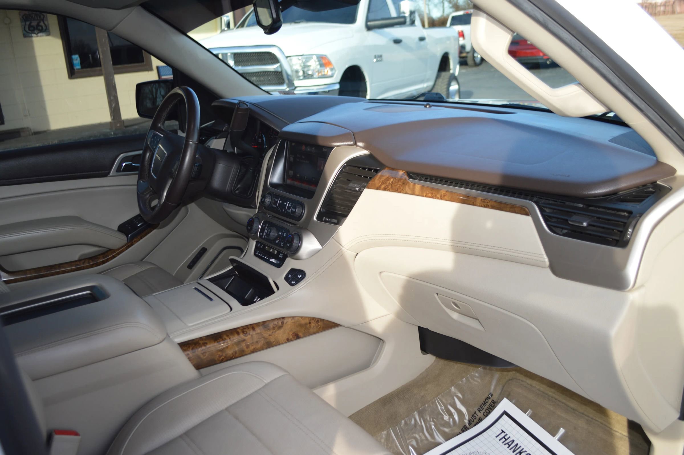 Used 2015 GMC Yukon Denali w/ Touring Package image 20