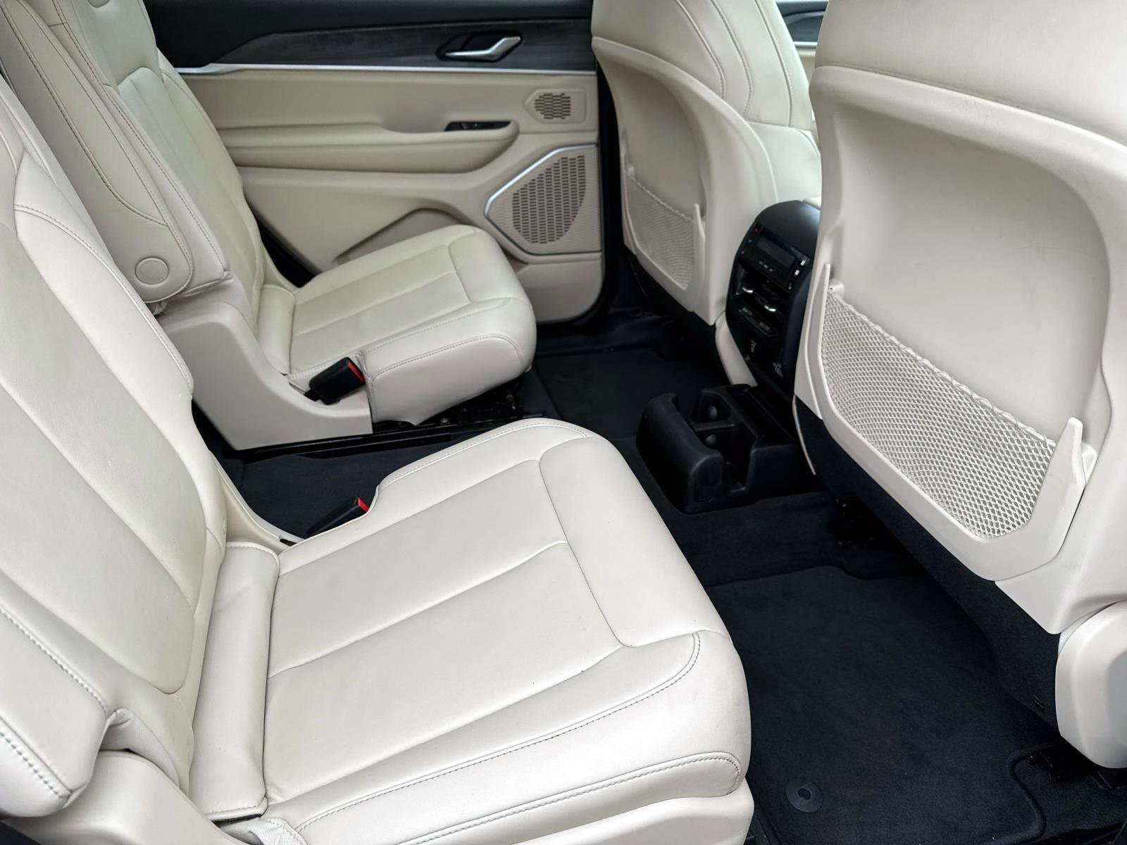 Used 2021 Jeep Grand Cherokee L Limited w/ MOPAR Finishing Package image 10