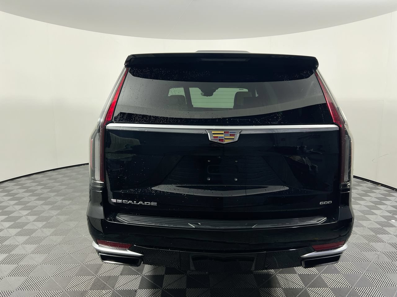 Used 2024 Cadillac Escalade Premium Luxury RWD image 4