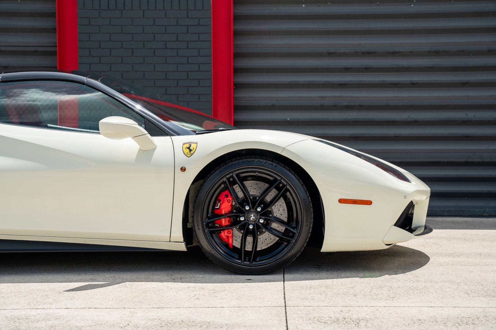 Used 2018 Ferrari 488 Spider RWD image 18