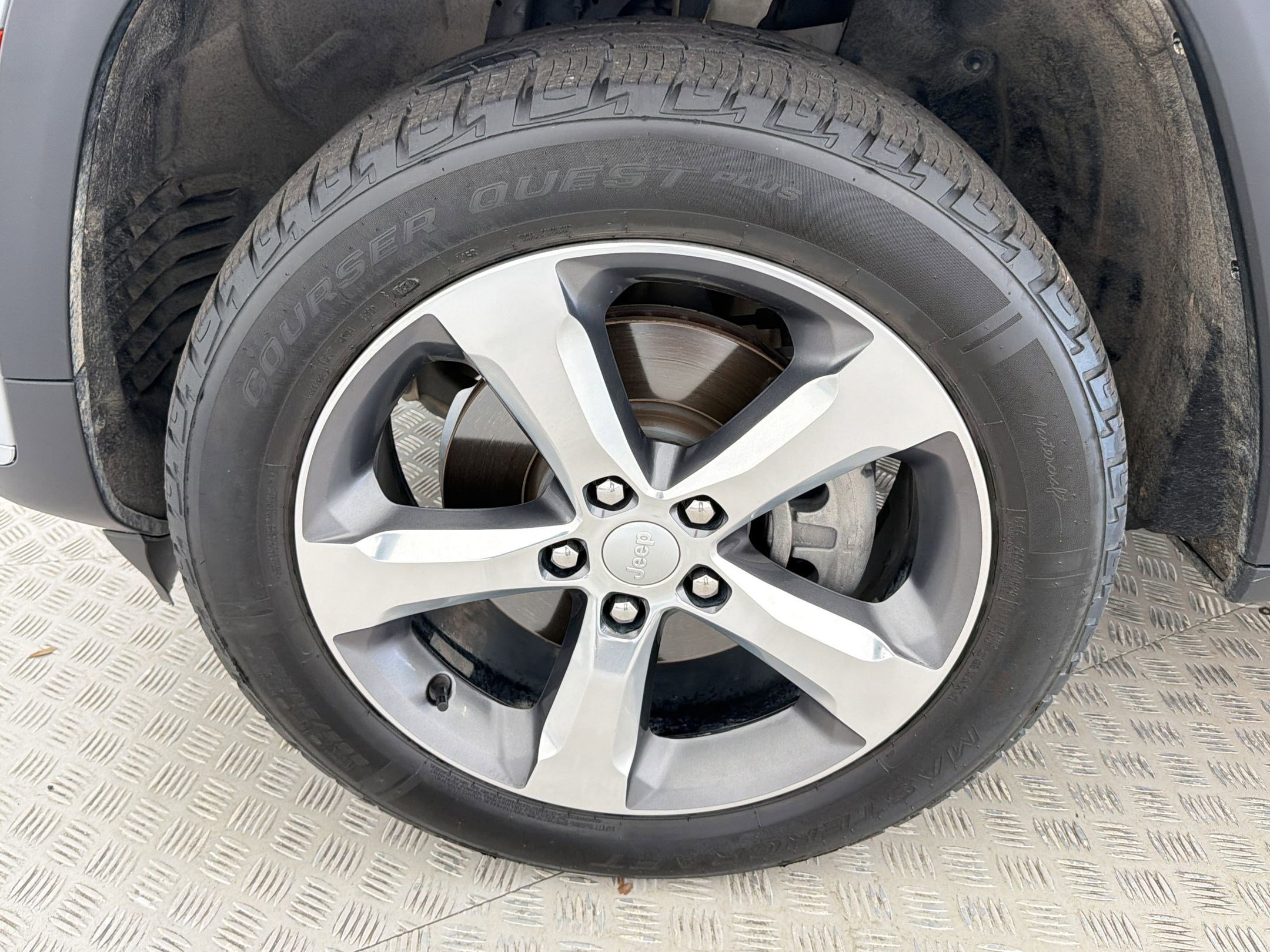 Used 2021 Jeep Grand Cherokee L Limited RWD image 11