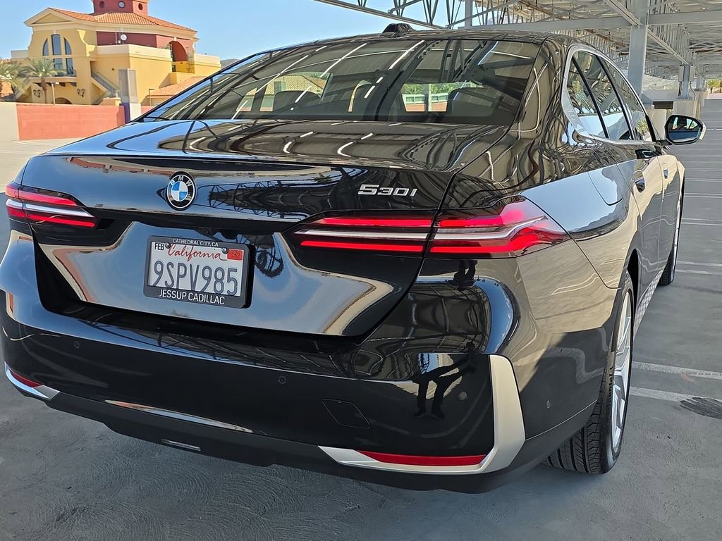Used 2025 BMW 530i image 32