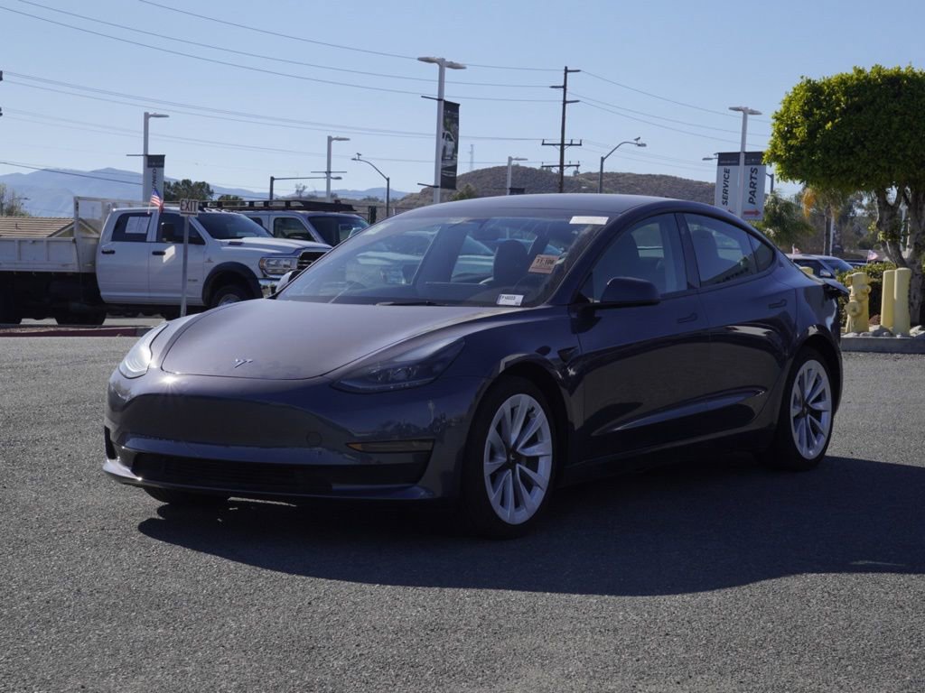 Used 2023 Tesla Model 3 Standard Range image 8