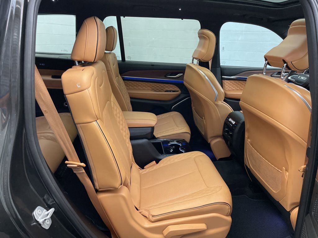 Certified 2022 Jeep Grand Cherokee L Summit w/ Advanced Protech Group IV AWD/4WD image 31