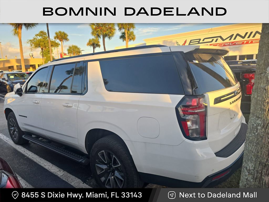 Used 2024 Chevrolet Suburban Z71 w/ Luxury Package image 3