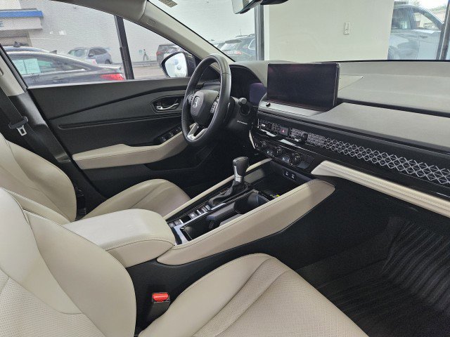 Used 2023 Honda Accord Touring image 12