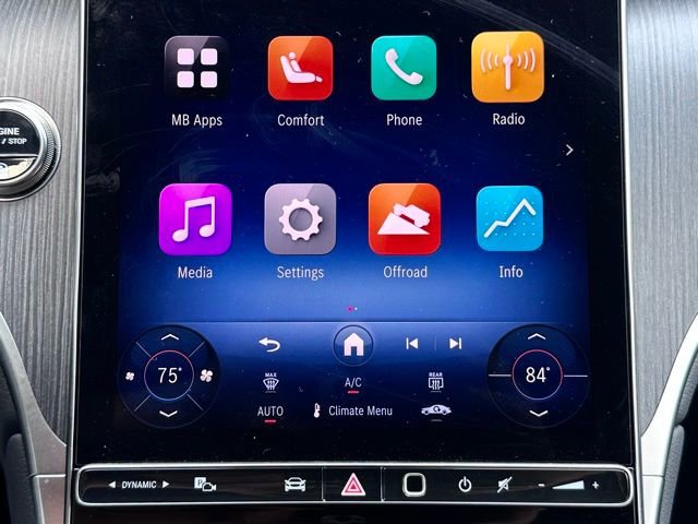 Used 2025 Mercedes-Benz GLC 300 4MATIC image 19