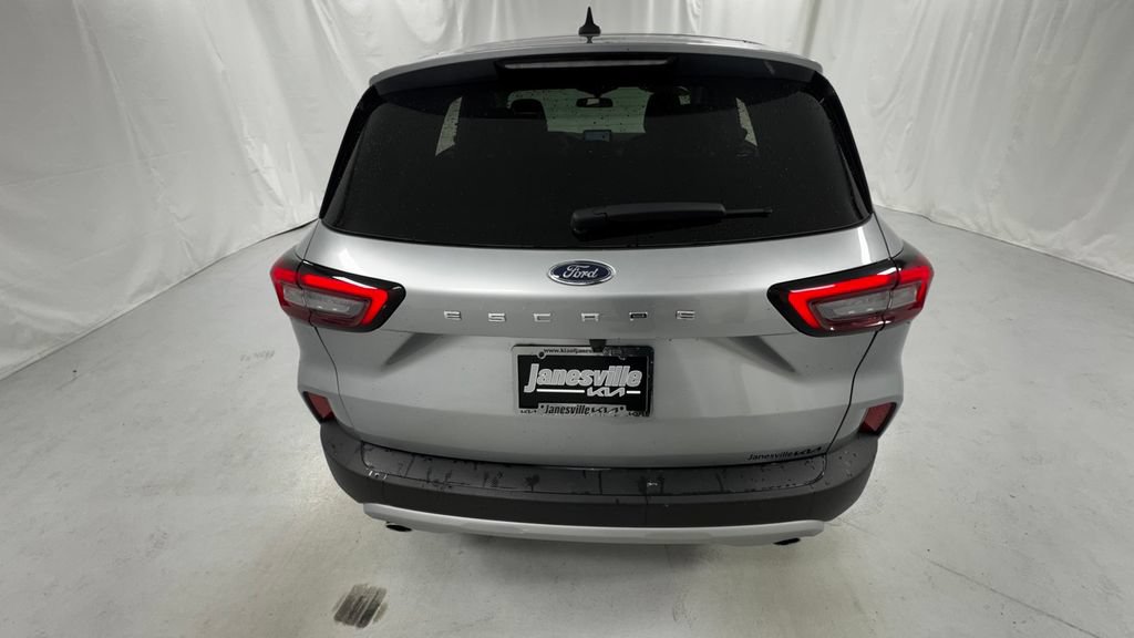 Used 2024 Ford Escape Active AWD/4WD image 4