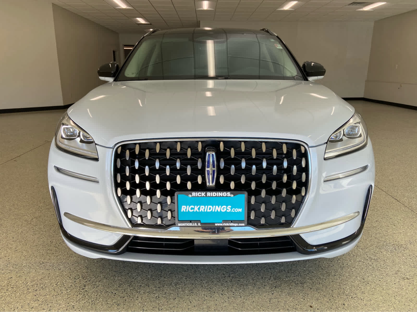Used 2025 Lincoln Corsair Grand Touring AWD/4WD image 5