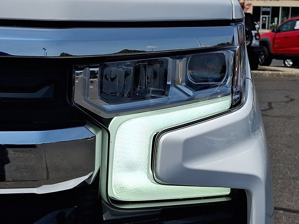 Certified 2025 Chevrolet Silverado 1500 LT AWD/4WD image 13